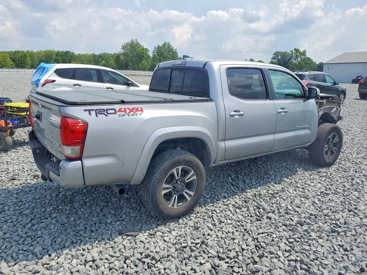 2016 Toyota Tacoma TRD Sport