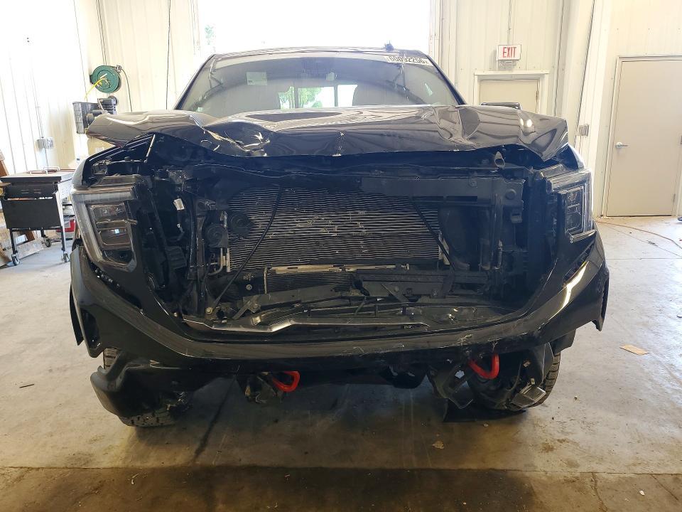 2023 GMC Sierra K1500 AT4