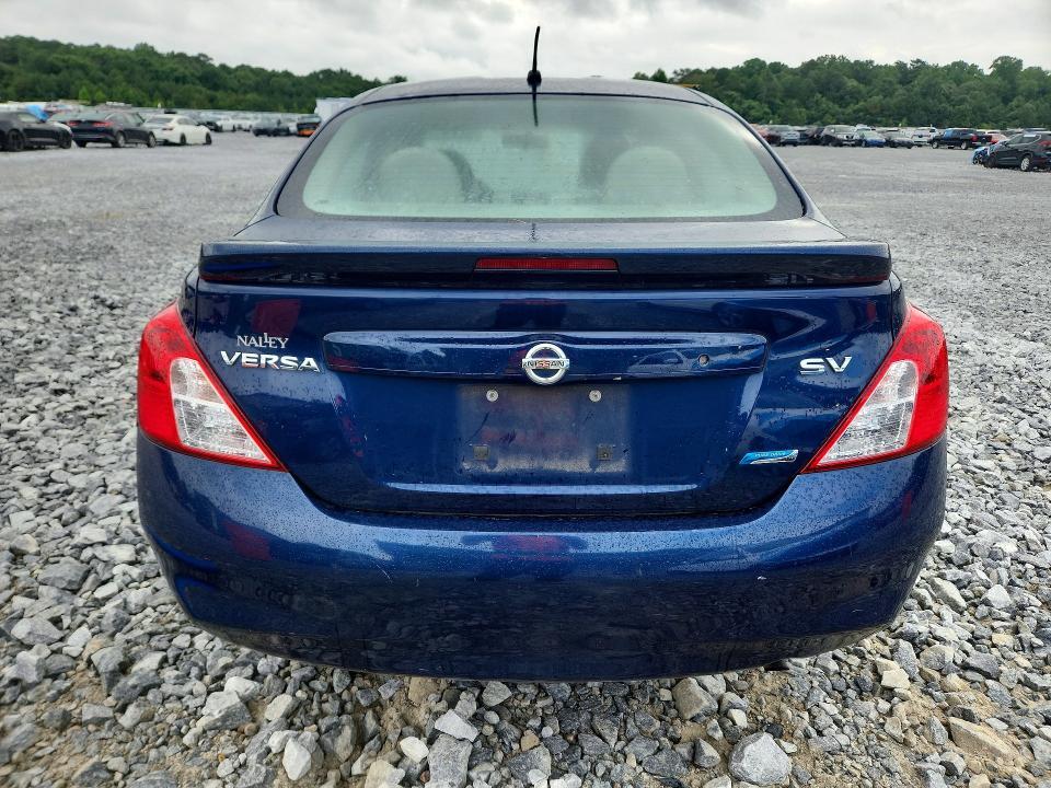 2013 Nissan Versa 1.6 s