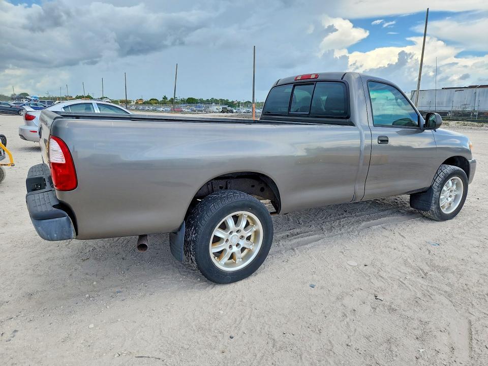 2005 Toyota Tundra Base