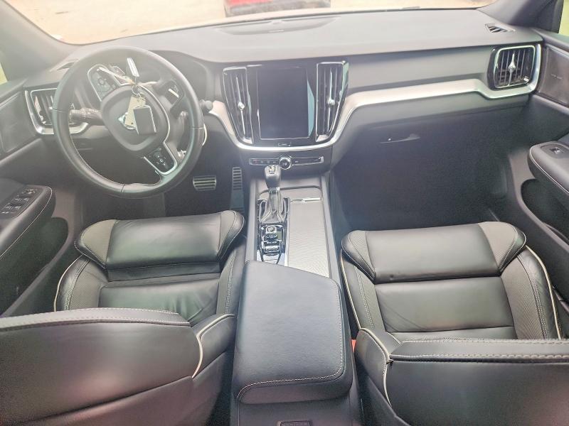 2019 Volvo S60 T6 R-design