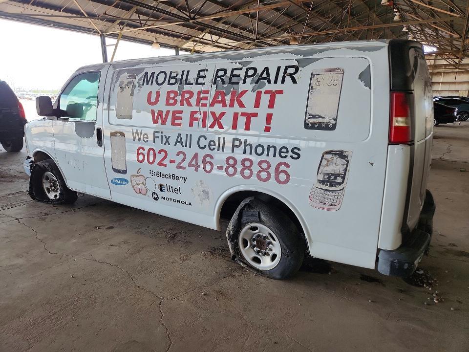 2005 Chevrolet Express Delivery van