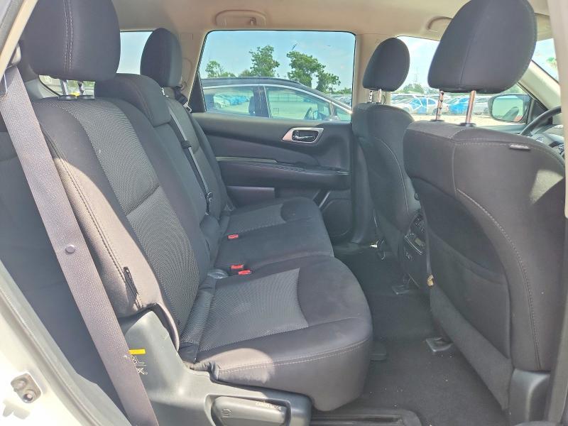 2020 Nissan Pathfinder s