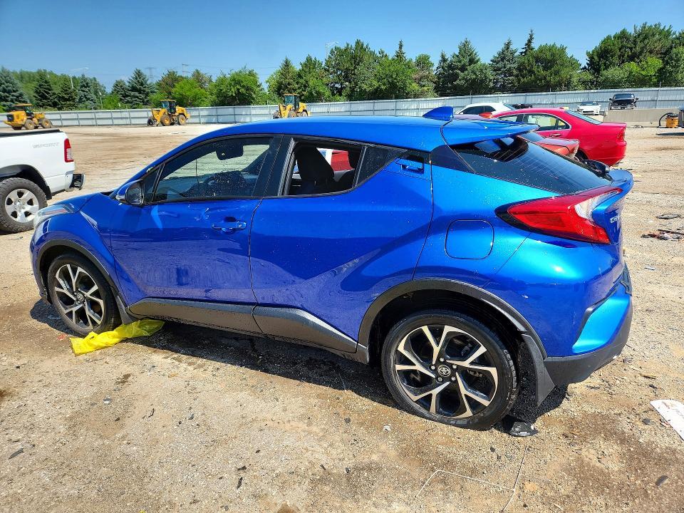 2022 Toyota C-hr xle
