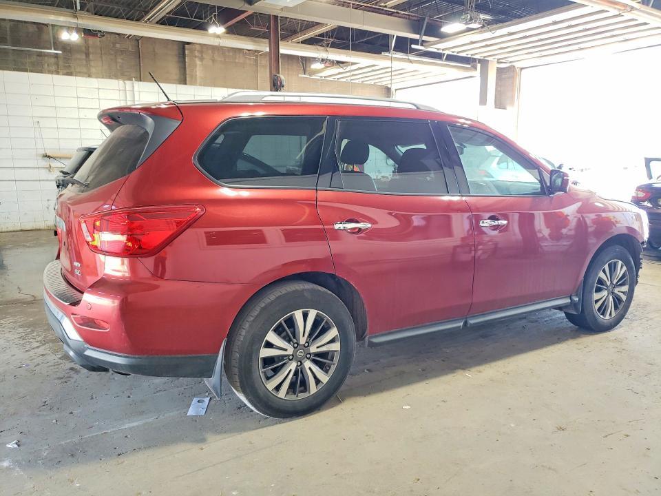 2017 Nissan Pathfinder sl
