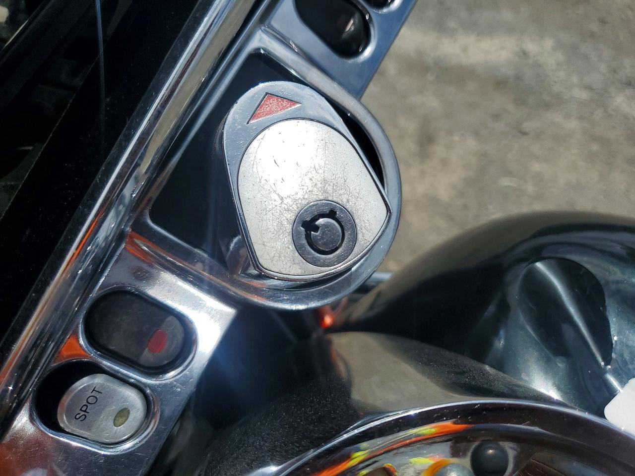 2000 Harley-Davidson Flhtcui
