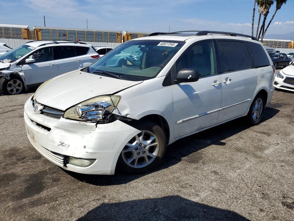 2005 Toyota Sienna xle awd