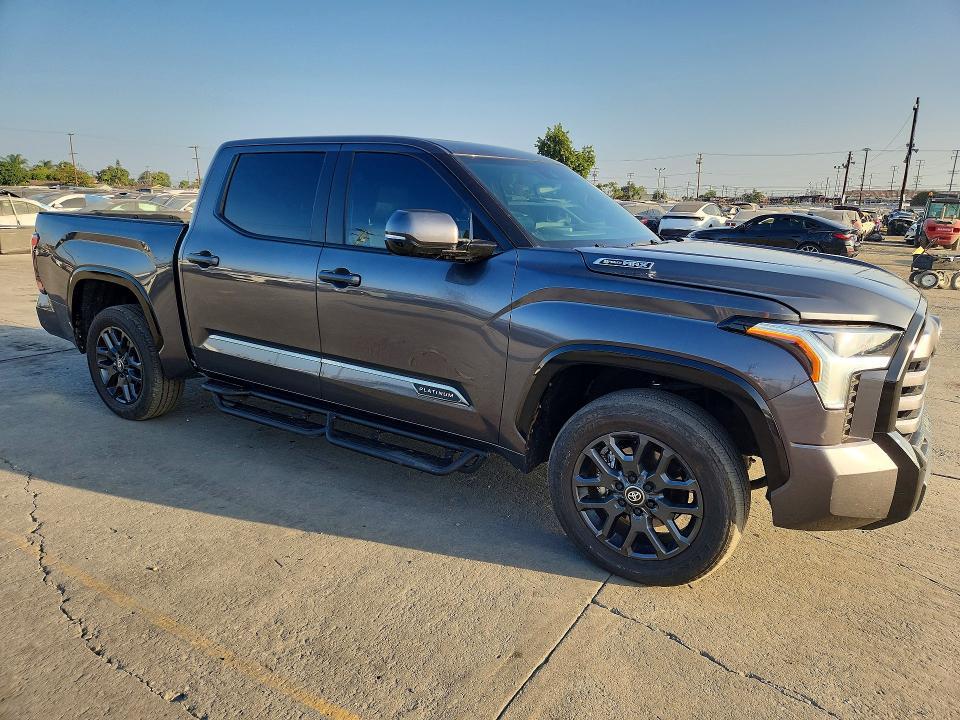 2025 Toyota Tundra Platinum HV