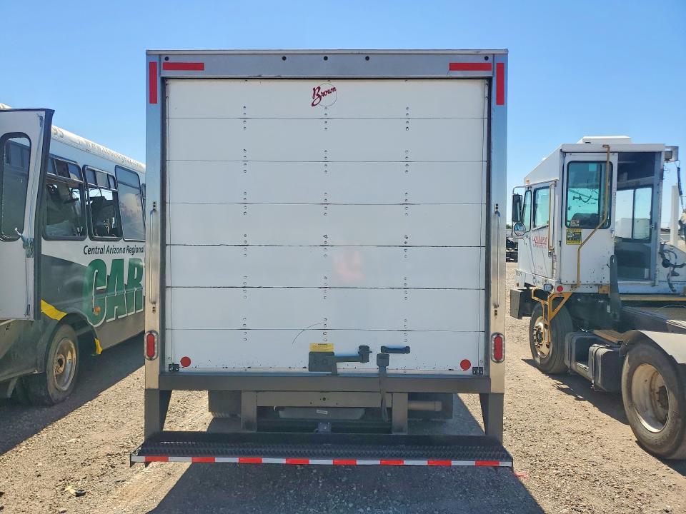 2022 Ford Econoline E450 Super Duty Cutaway Van