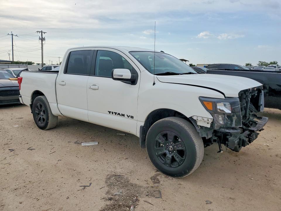 2020 Nissan Titan SV