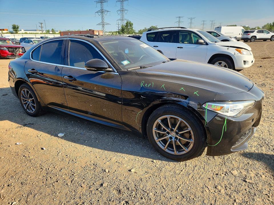 2018 Alfa Romeo Giulia Q4