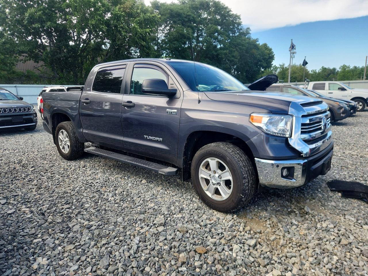 2016 Toyota Tundra SR5