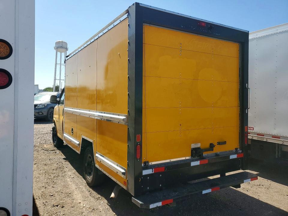 2019 GMC Savana box Truck