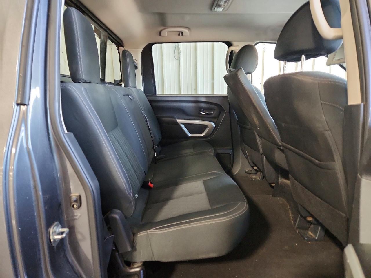 2019 Nissan Titan SV