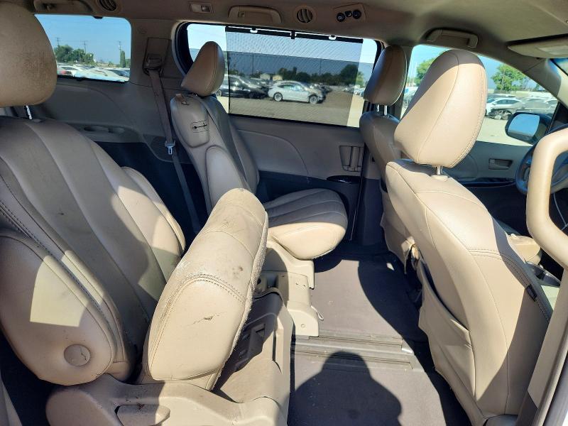 2011 Toyota Sienna le