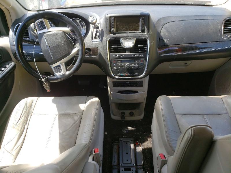 2015 Chrysler Town & Country Limited Platinum