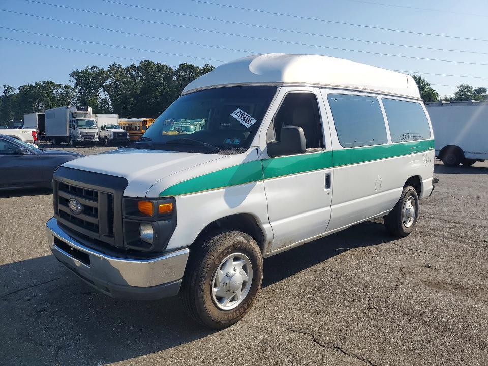 2009 Ford Econoline E250 van