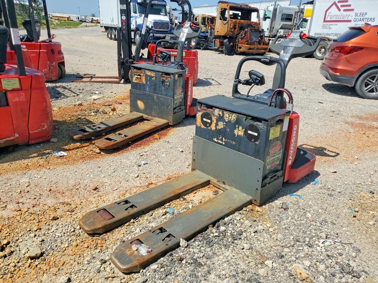 2016 Raymond 8410 Pallet Jack
