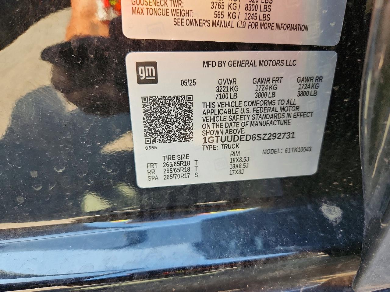 2025 GMC Sierra K1500 SLT