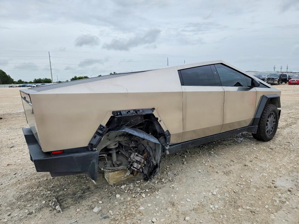 2024 Tesla Cybertruck