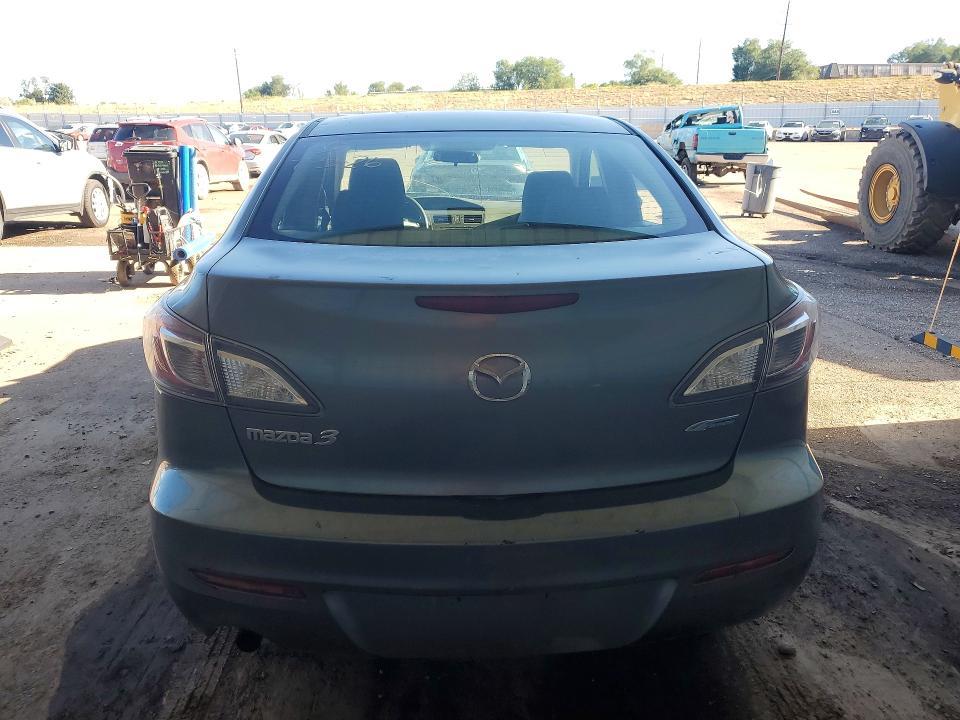 2013 Mazda 3 I