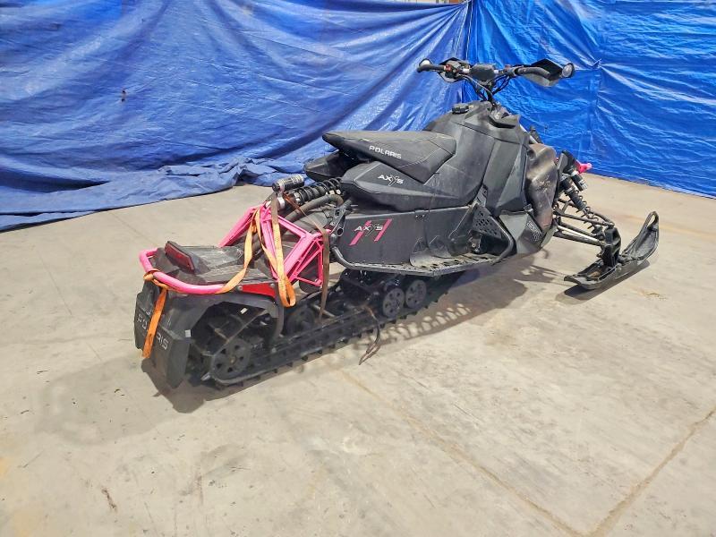 2017 Polaris 800 Switchb