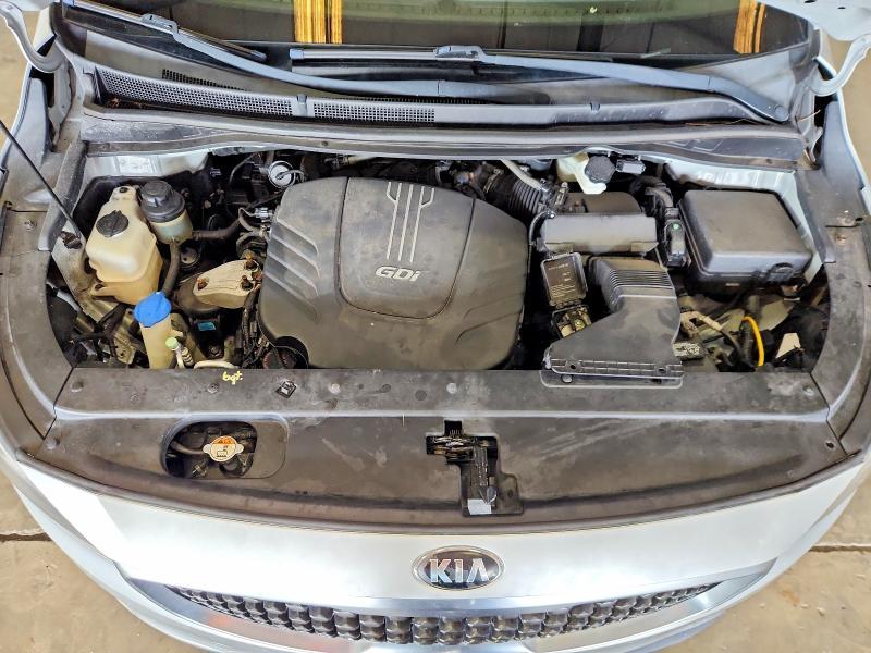 2016 KIA Sedona lx