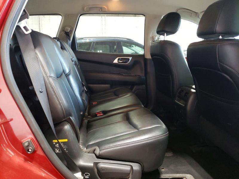 2017 Nissan Pathfinder sl