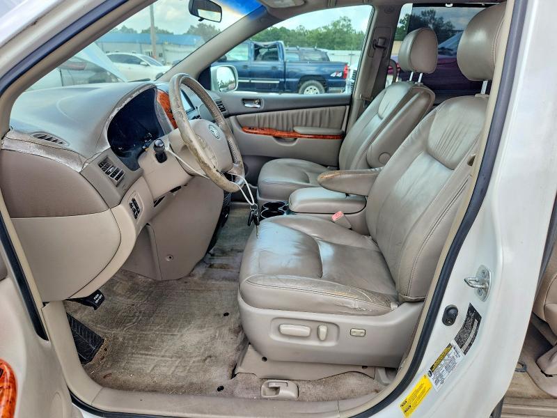 2006 Toyota Sienna xle 7 Passenger