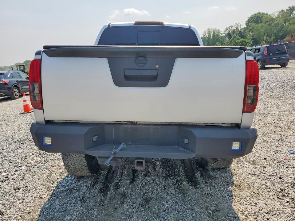 2014 Nissan Frontier sv