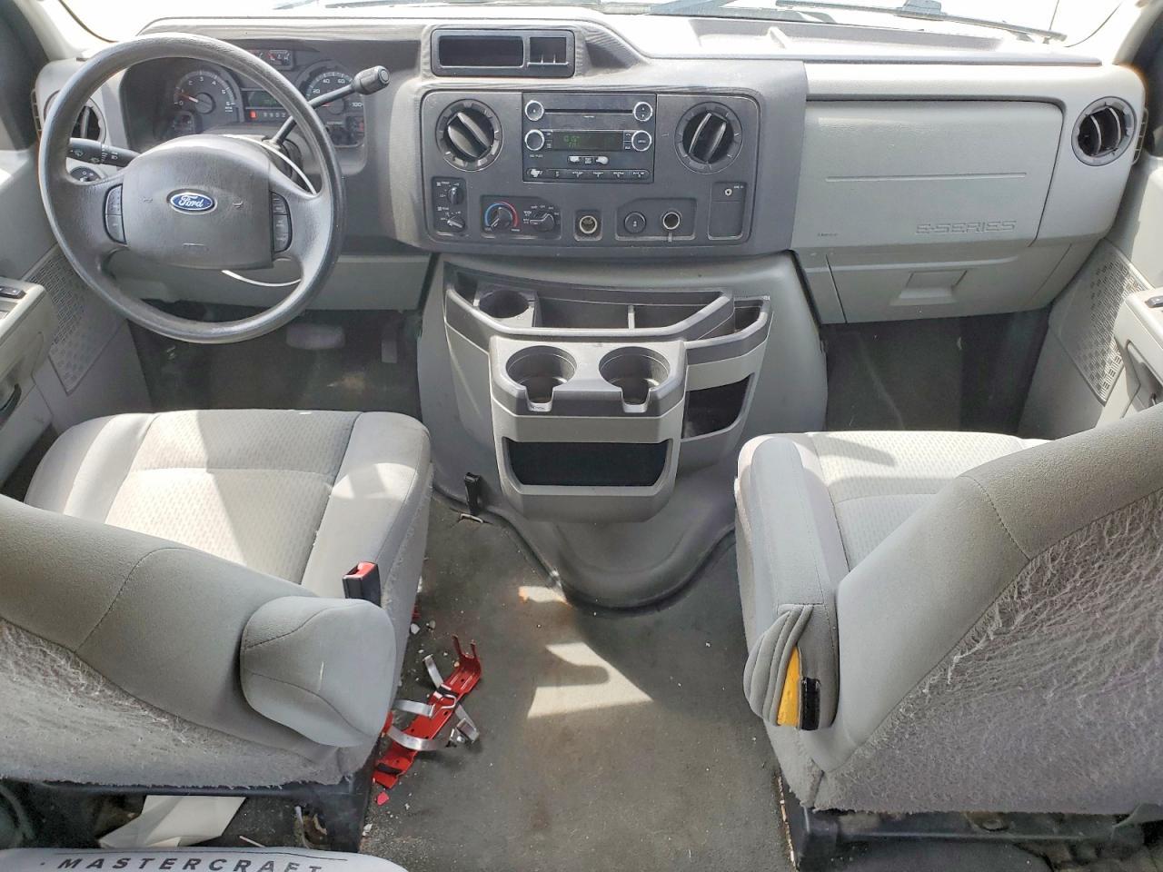 2009 Ford Econoline E350 Super Duty Wagon