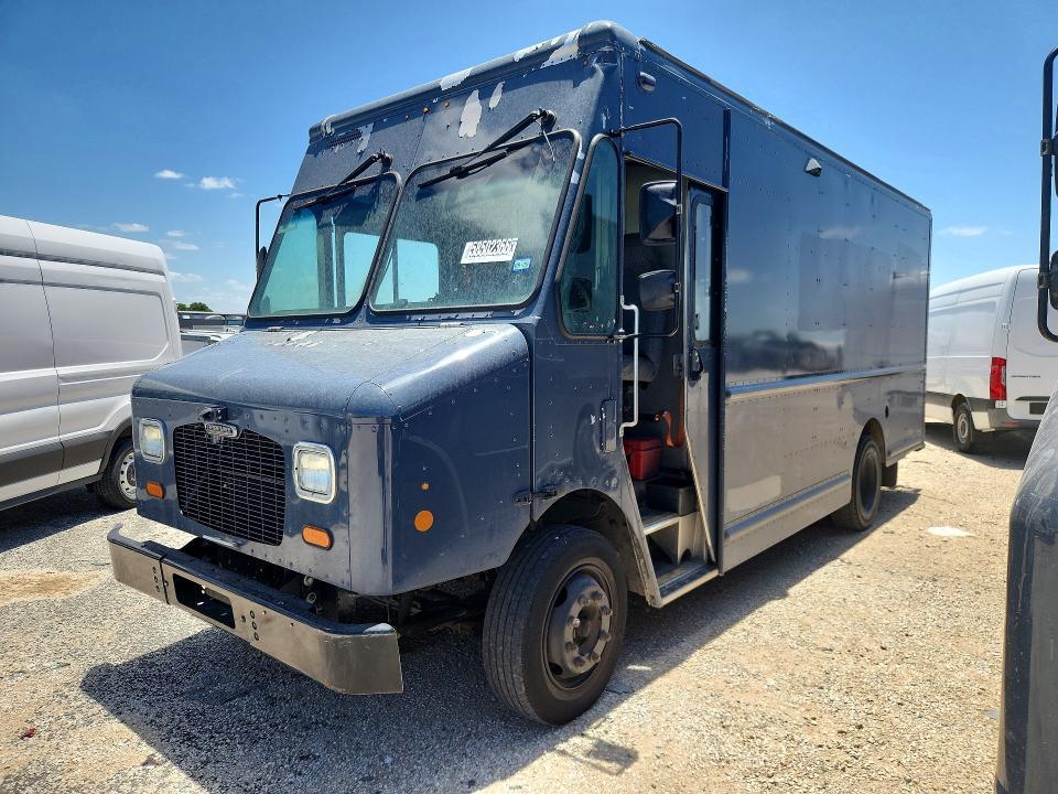 2021 Freightliner MT45G Chassis Delivery Truck