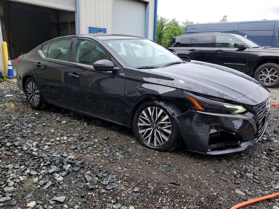2026 Nissan Altima sv