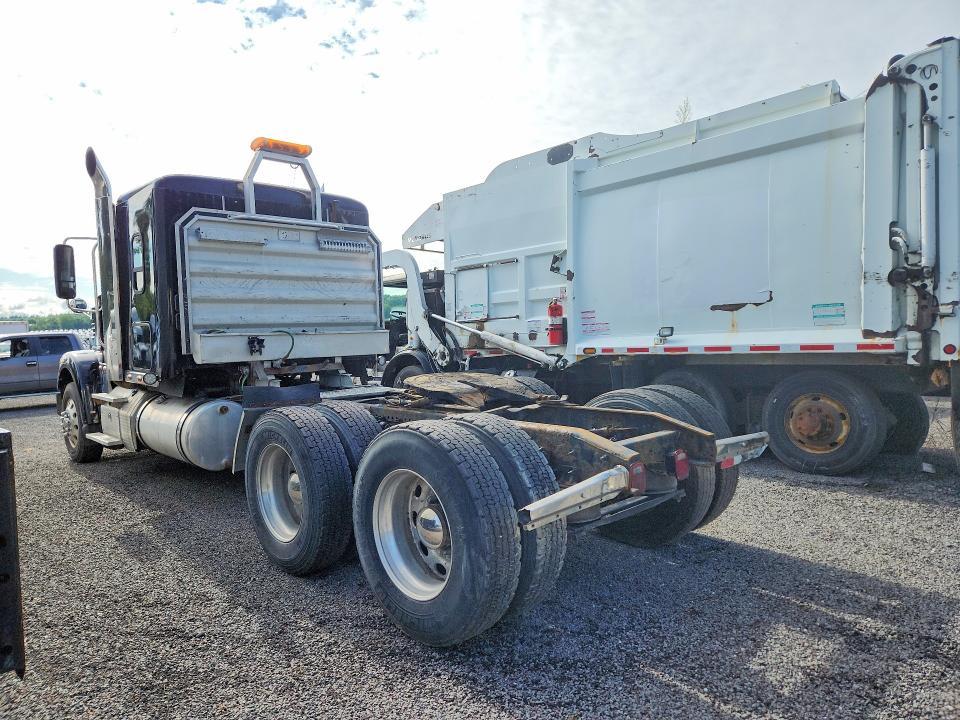 2015 Freightliner 122SD