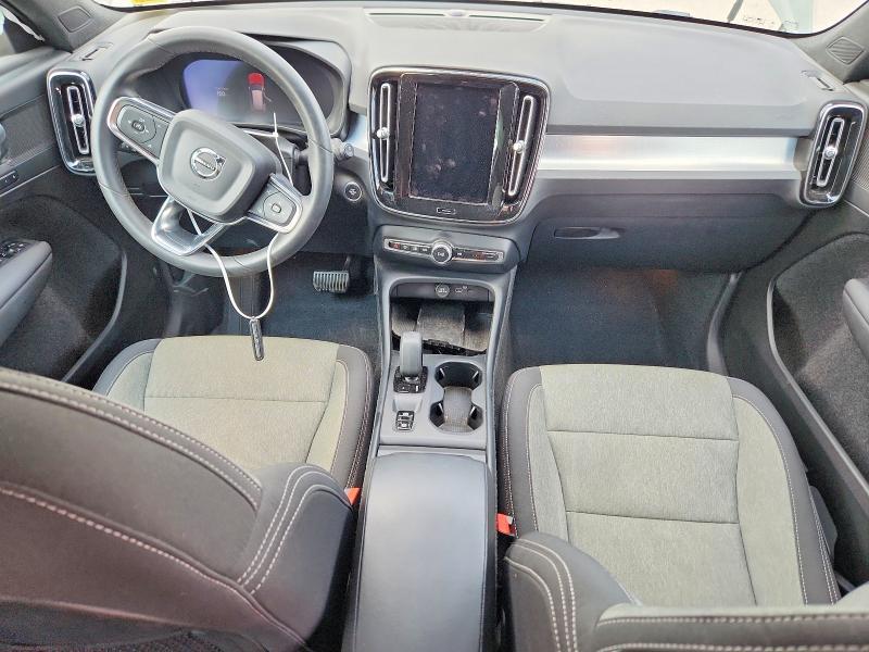 2024 Volvo Xc40 Core