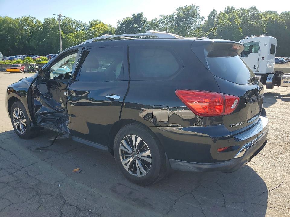 2017 Nissan Pathfinder sv