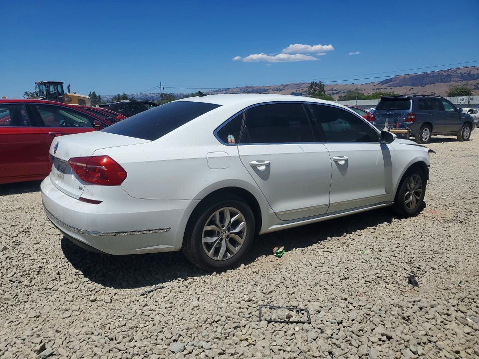 2016 Volkswagen Passat s