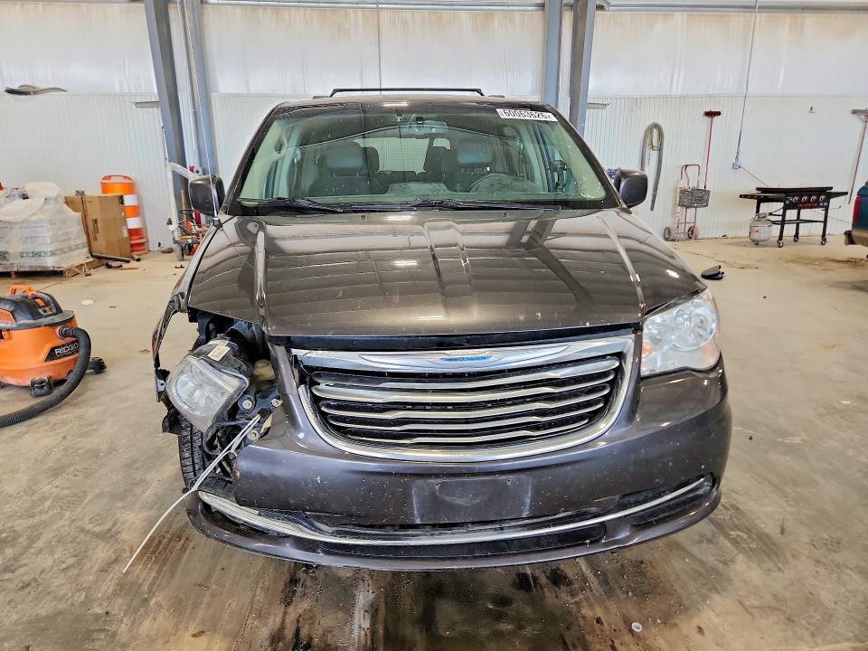 2015 Chrysler Town & Country lx