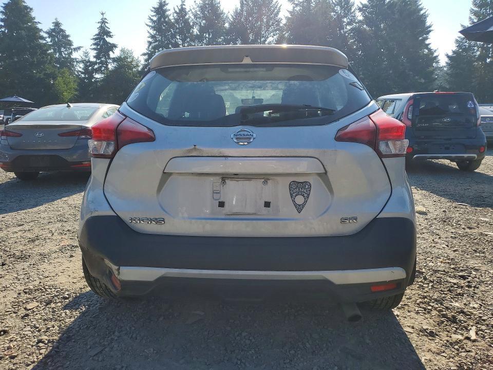 2018 Nissan Kicks sr
