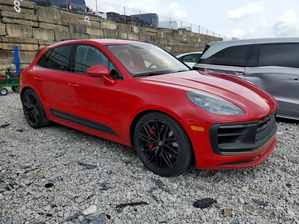 2022 Porsche Macan gts