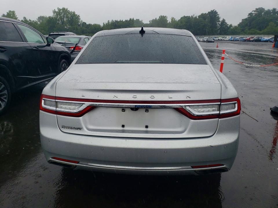 2018 Lincoln Continental Select