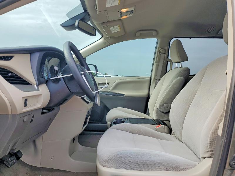 2019 Toyota Sienna le