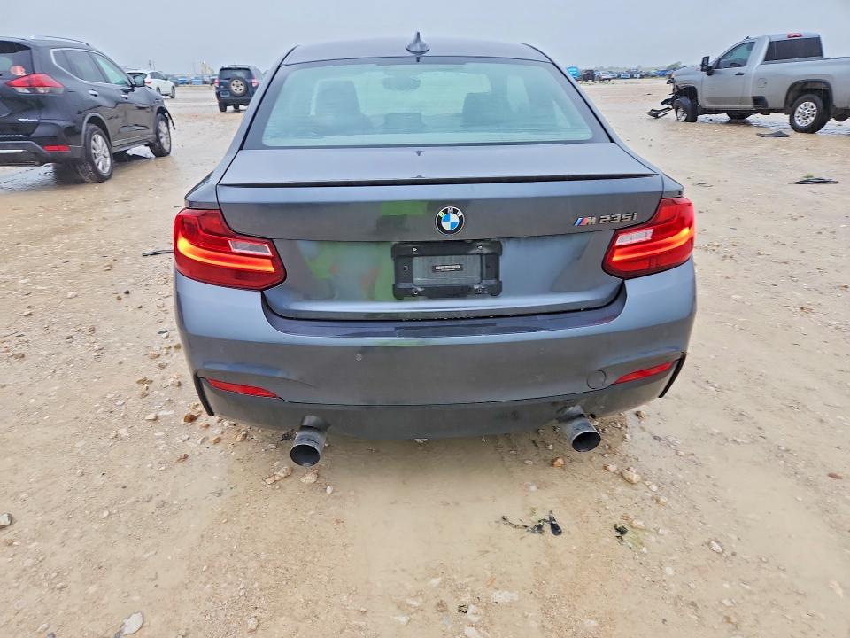 2015 BMW M235i