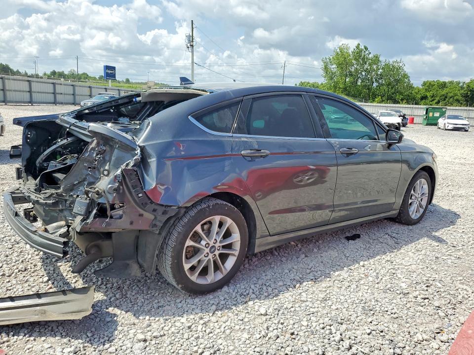 2020 Ford Fusion se