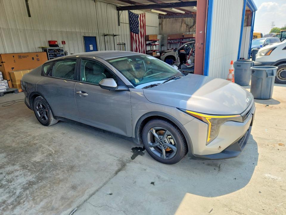 2025 KIA K4 LXS