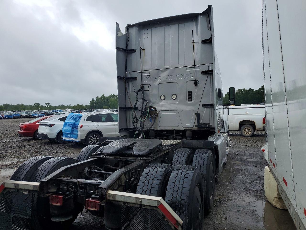2020 International LT625 Semi Truck