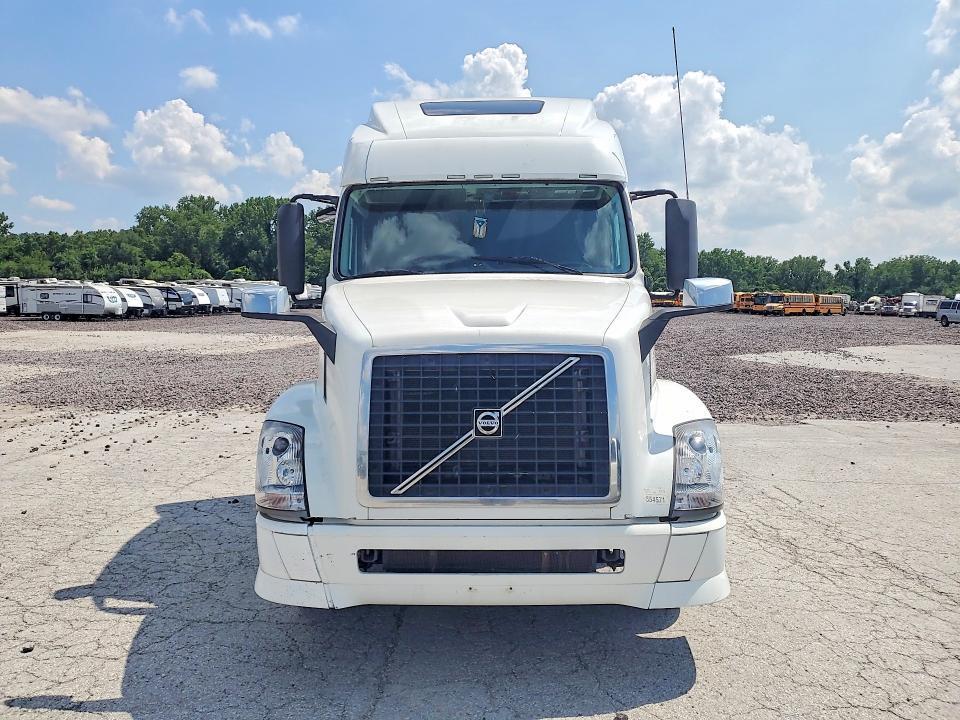 2013 Volvo Vnl Semi Truck