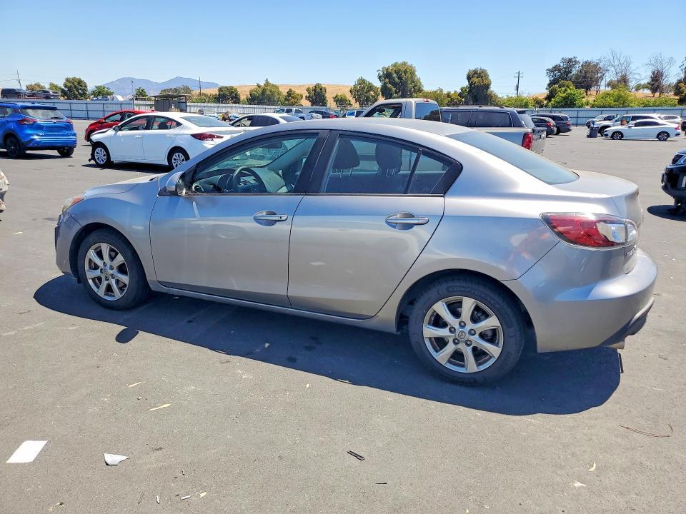 2011 Mazda 3 I