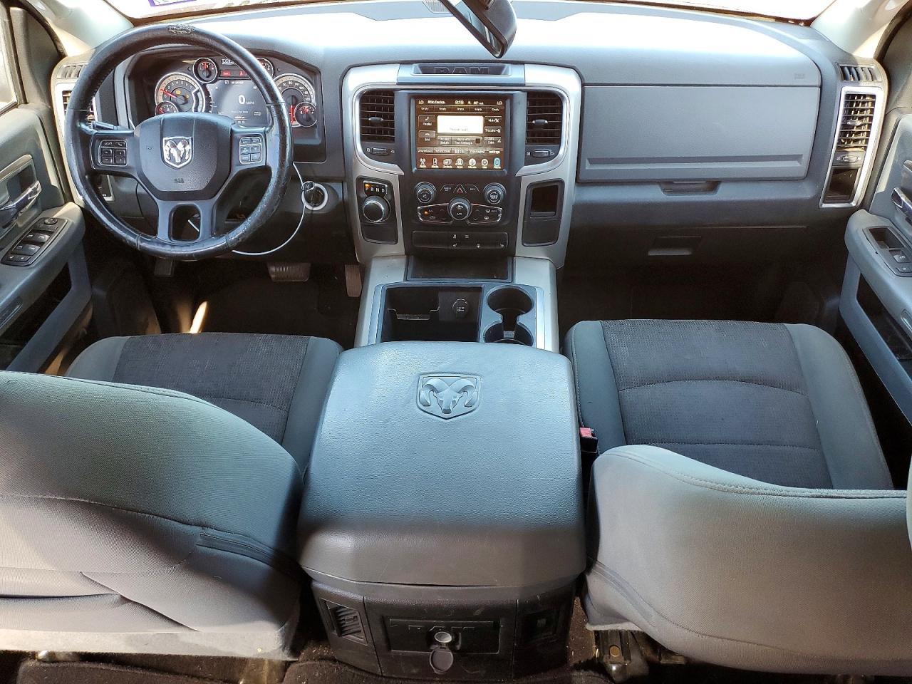 2015 Dodge RAM 1500 SLT