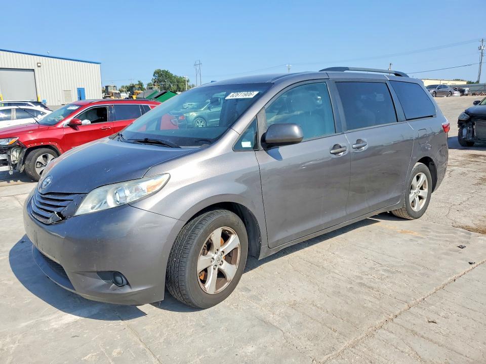 2017 Toyota Sienna le